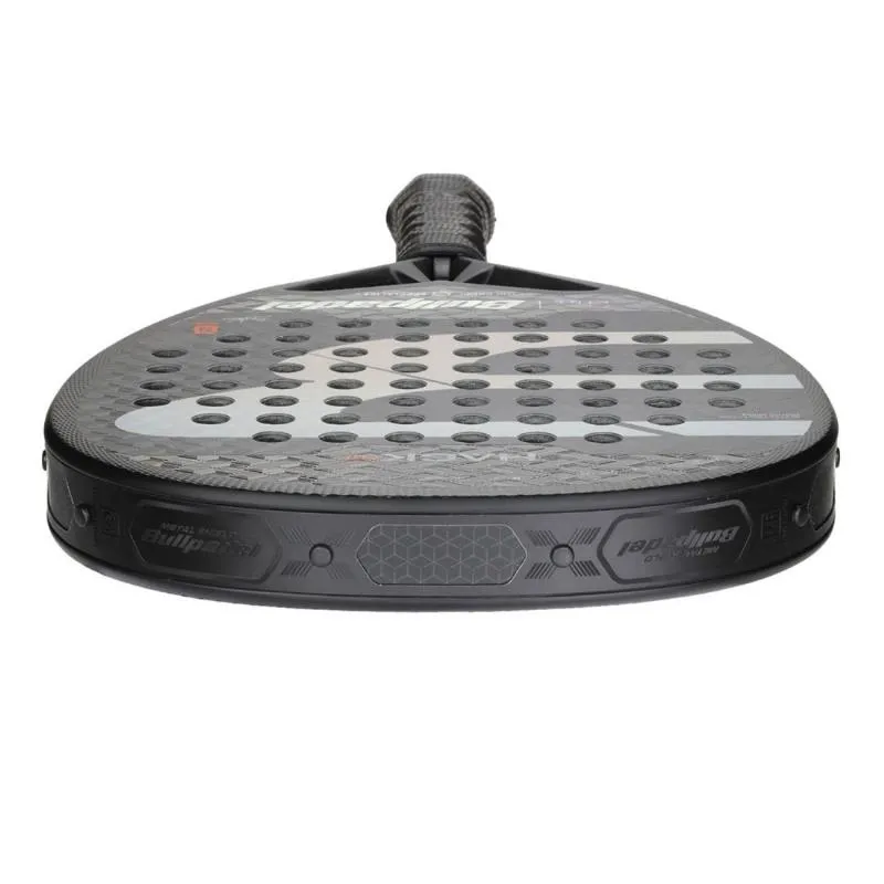 Pala Bullpadel Paquito Navarro Corte 03 2024