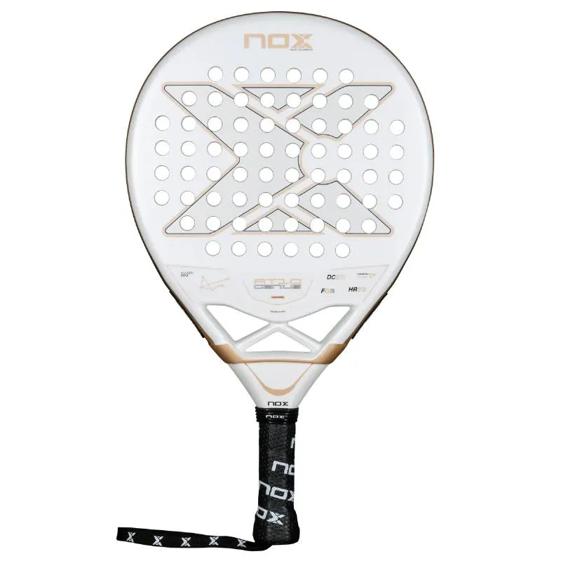Pala Nox Agustin Tapia AT10 Gênio Júnior 2026