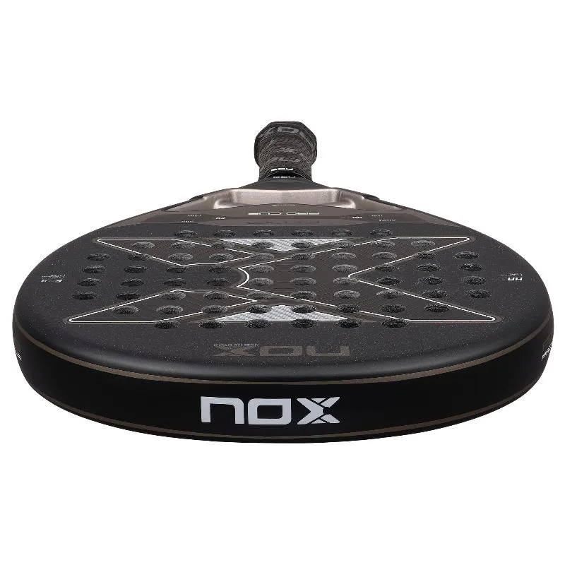 Pala Nox AT10 Pro Cup Duro 2026