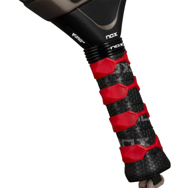 Pala Nox AT10 Pro Cup Duro 2026