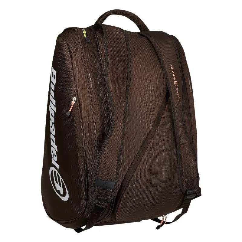Paletero Bullpadel Claudia Fernandez Wonder BPP26024 Chocolate