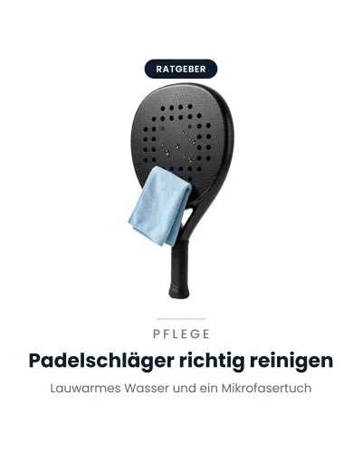 Schwarzer Padelschläger mit einem blauen Mikrofasertuch
