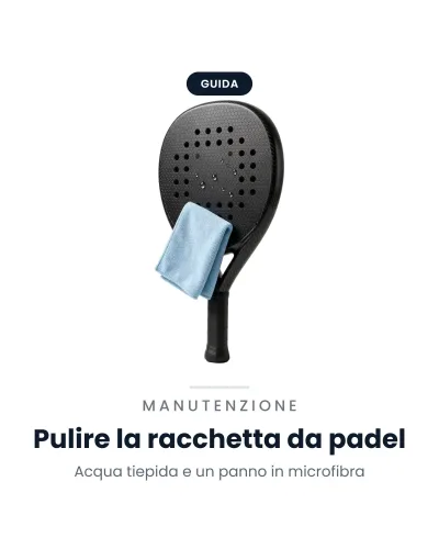 Racchetta da padel nera con un panno in microfibra azzurro