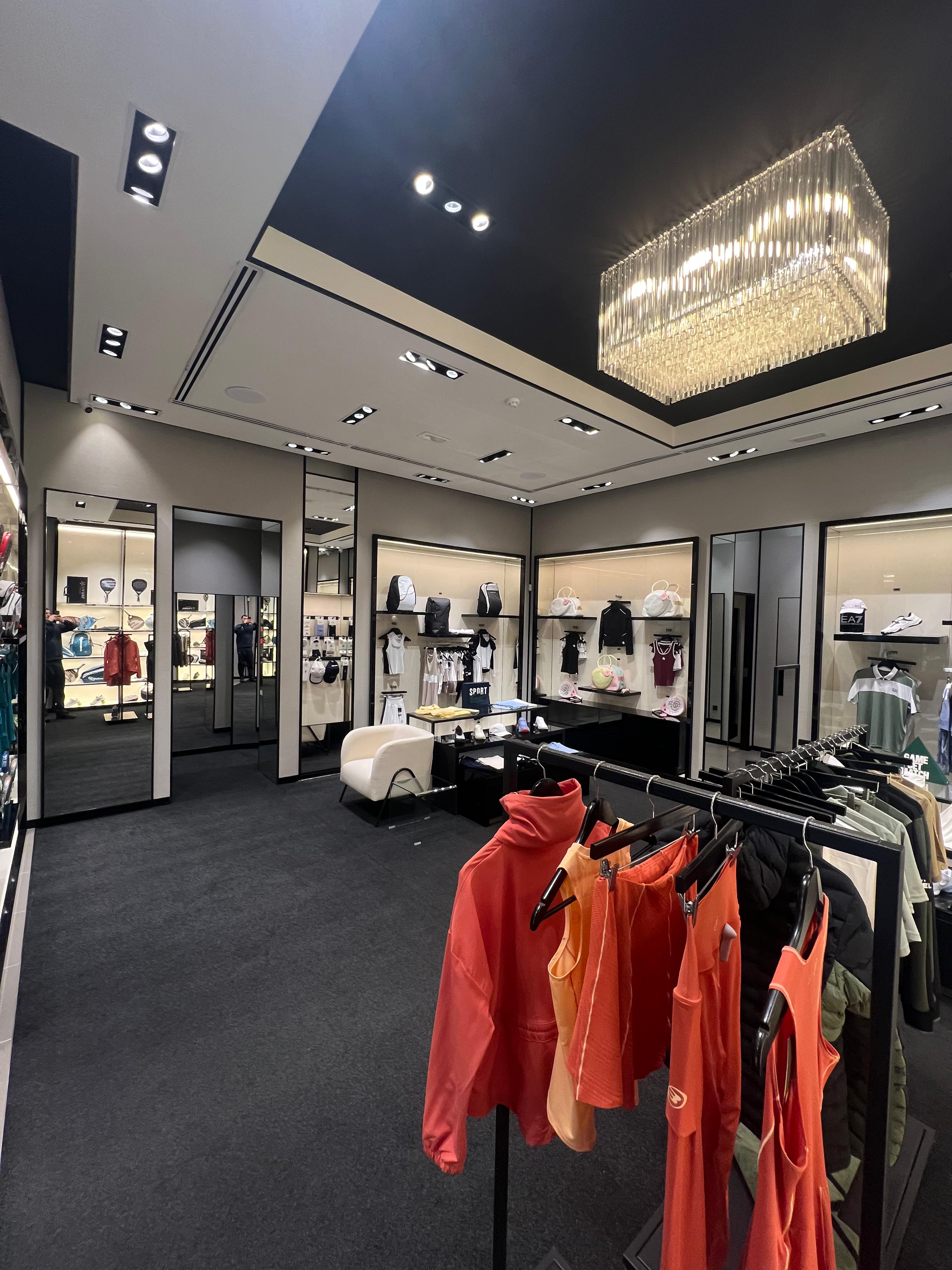 New TiendaPadelPoint store in Puerto Banús, Marbella